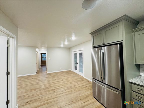 3rd image of 1608 Sun Valley Dr