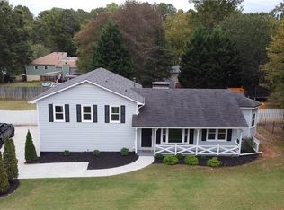 3216 Hickory Bluff Dr, Marietta, GA 30062