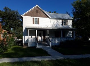 202 N Evergreen Ave, Chanute, KS 66720