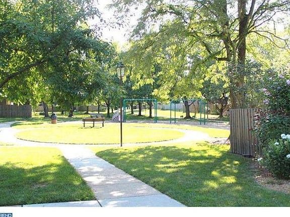 2nd image of G7 Shirley Ln