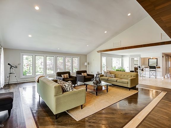 3rd image of 203 Crestwood Dr