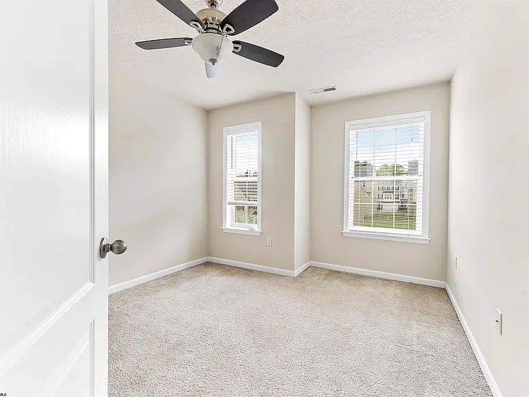 3313 Sun Ct — Photo 23