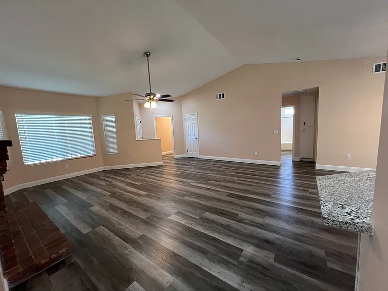 3004 Cherry Laurel St — Photo 8