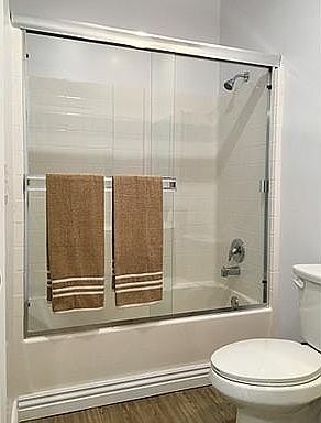 5th image of 8822 Burnet Ave #5vghsk5j2