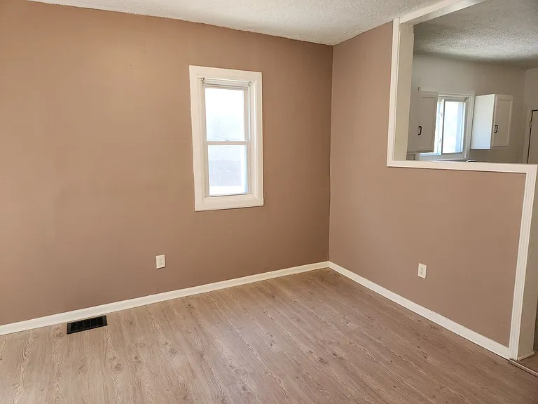 254 Lexington Ave — Photo 15