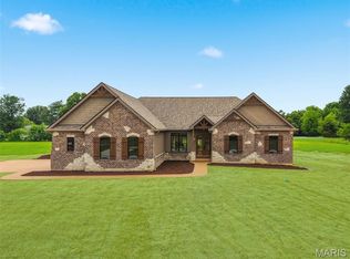 11 Stonebriar Estates Ct, Wentzville, MO 63385