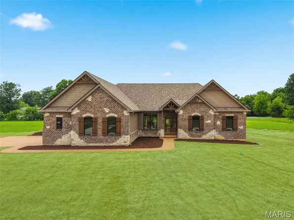 11 Stonebriar Estates Ct, Wentzville, MO 63385