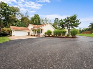 8856 Coit Rd, Ravenna, OH 44266