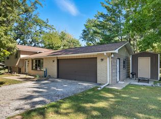 112 Crestview Dr, Hamilton, IL 62341