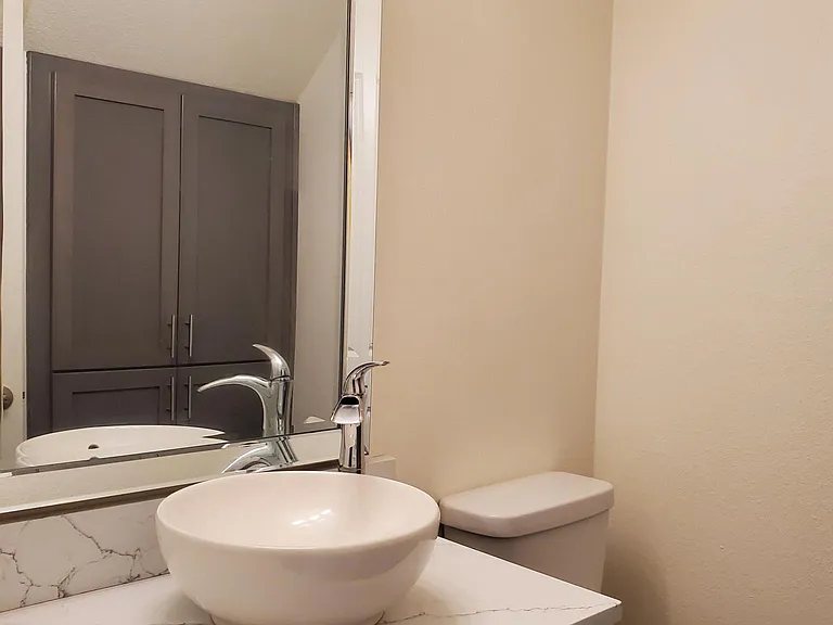 14290 SW Hall Blvd — Photo 14