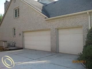 4th image of 27231 Cambridge Ln