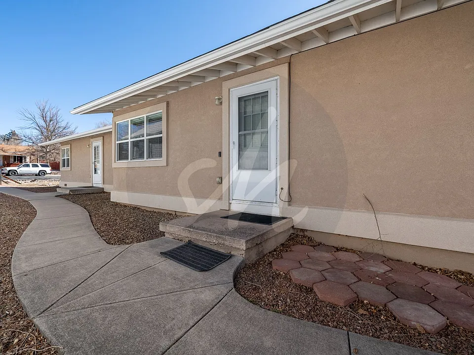 1827 W Kiowa St