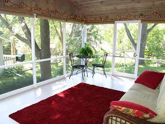 18' x 12' Vaulted Screen Porch