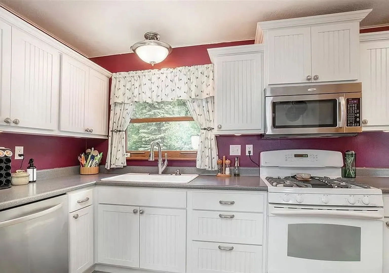 27097 Cliff Ave. Sioux Falls, SD — Photo 2