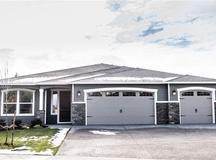 7913 One Connells Prairie Rd E, Bonney Lake, WA 98391