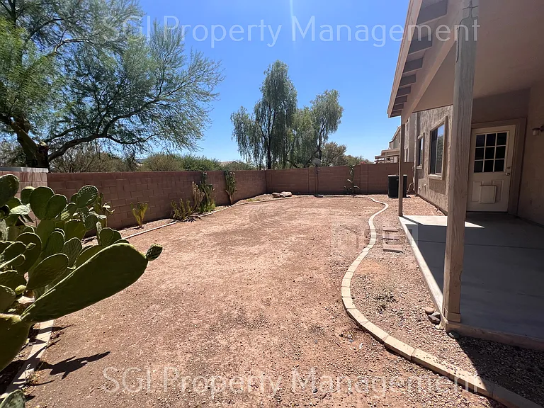 15101 N 173rd Dr — Photo 29