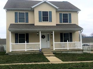 1422 S Smith Rd, Urbana, IL 61802