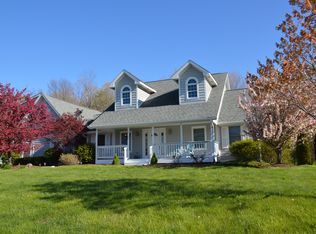 10106 Wildwood Dr, Zionsville, IN 46077