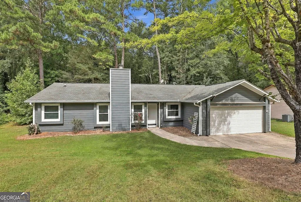 3 bed, 2.0 bath, 1302 sqft, $2,295 — Photo 1