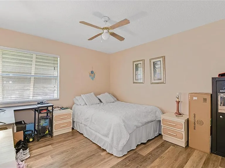 120 Hibiscus Woods Ct #4B — Photo 15