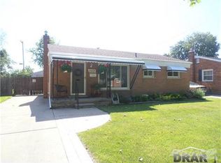 8025 Lincoln St, Taylor, MI 48180