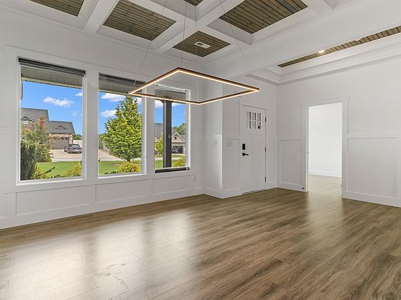 5th image of 441 Josie Way