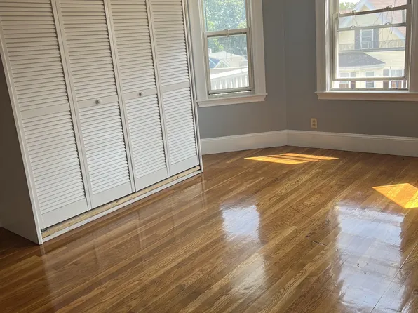 35 Olney St, Dorchester, MA