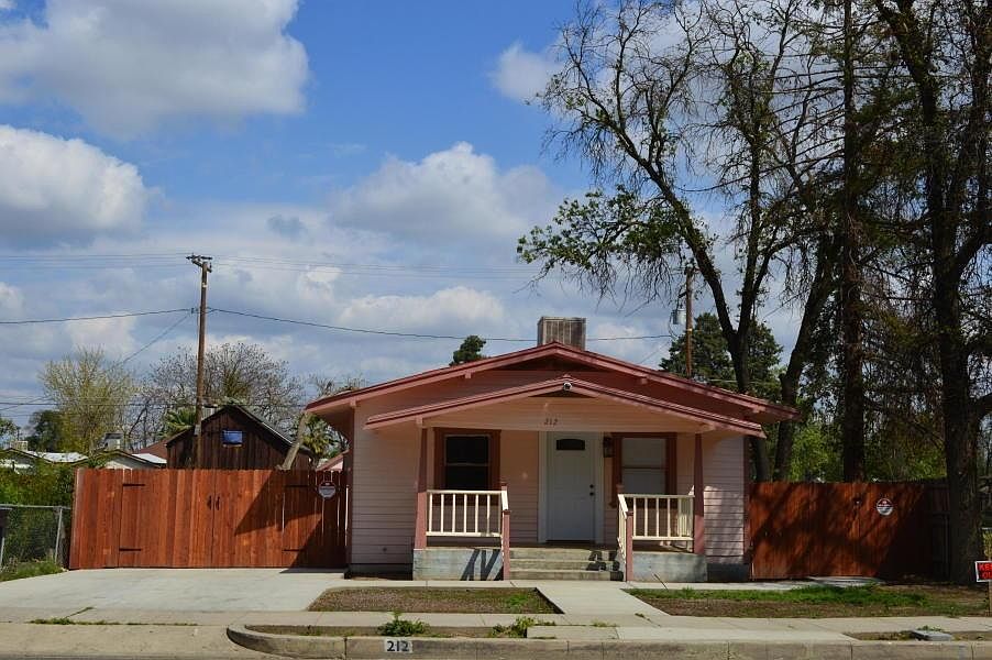 1st image of 212 NW 1st Ave