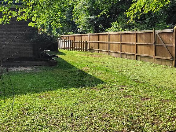 5th image of 107 Ashby Park