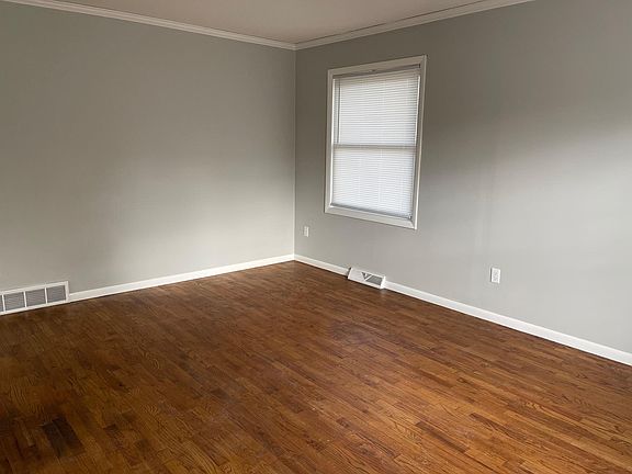 3rd image of 1733 Ira Ave NW