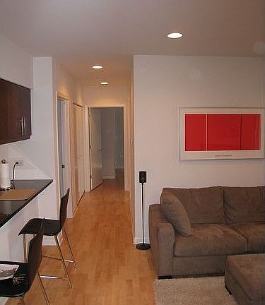 5th image of 1740 Oak Ave Unit 501