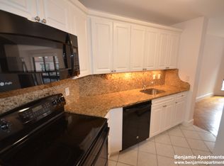 28-32 Exeter St #504, Boston, MA 02116