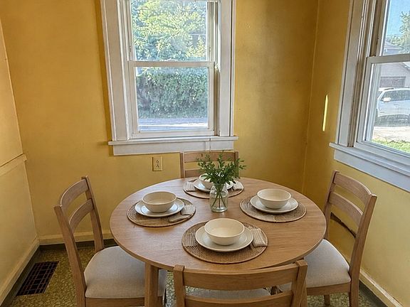 5th image of 1417 W Gilbert St