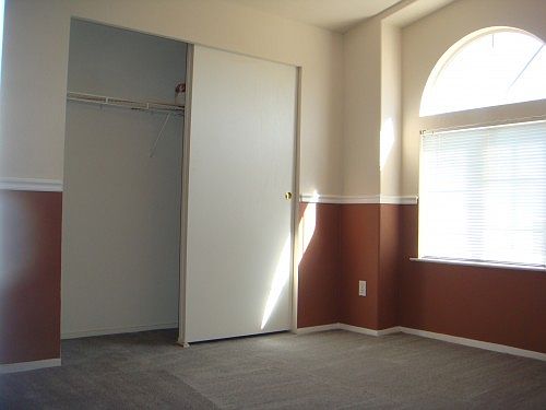 4th image of 946 Jensen Ave