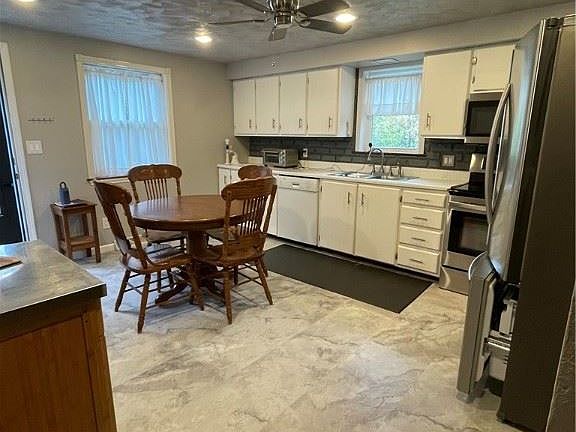 5th image of 506 E Portersville Muddy