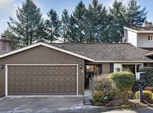 6 Britten Ct, Lake Oswego, OR