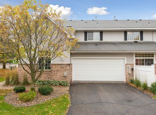 2560 Mallard Dr, Woodbury, MN 55125