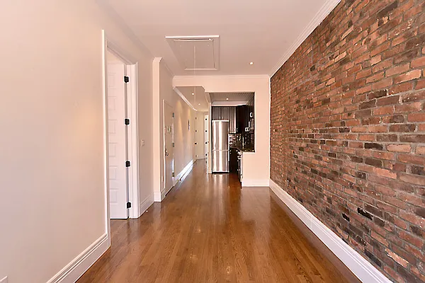 Rented by Weinstein Realty Group | media 17