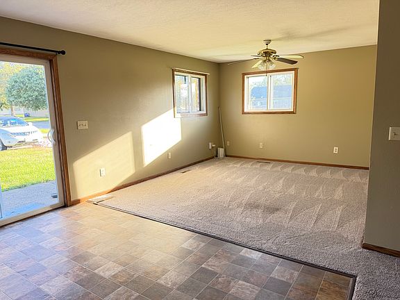 4th image of 210 E 14th St #1
