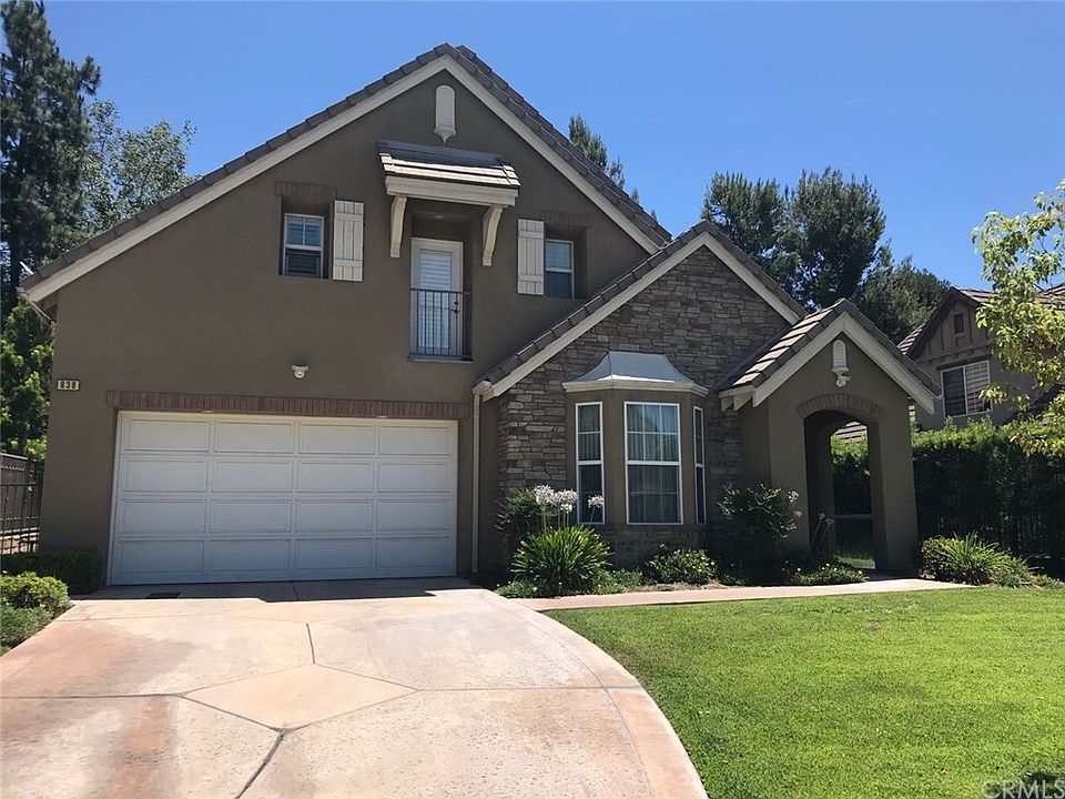 1st image of 838 Cambridge Ct