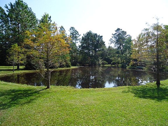 4th image of 285 Northwood Dr