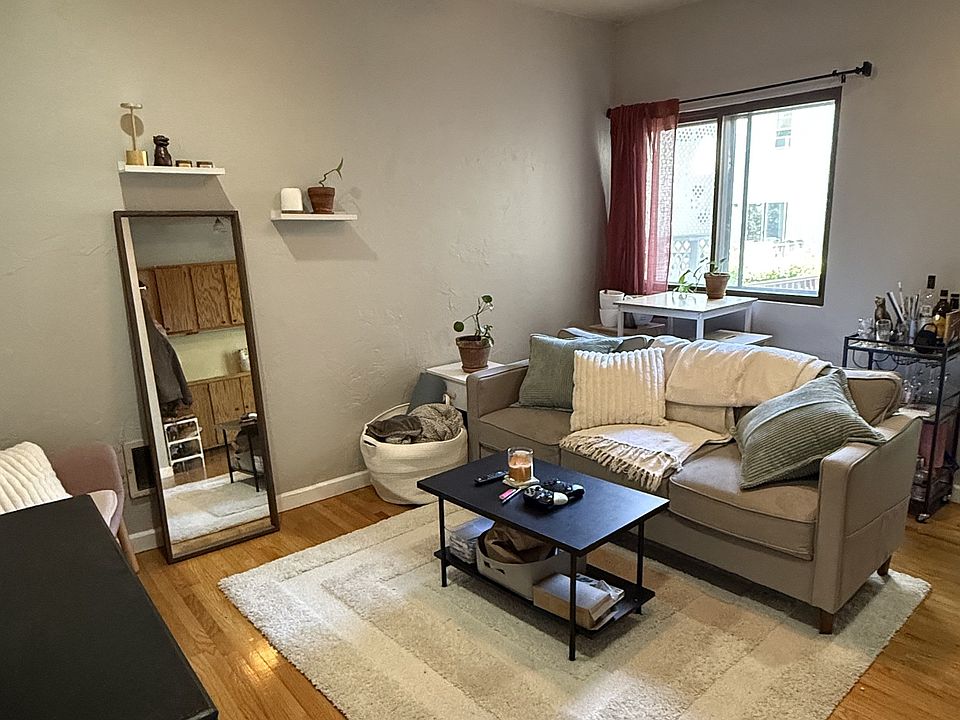1st image of 170 W 6th St #1