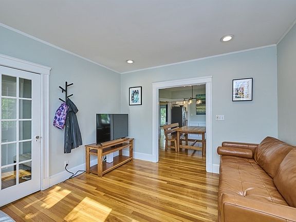 3rd image of 208-210 Wachusett St Unit 1