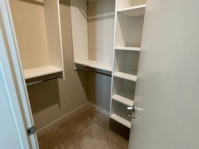 Lincoln Street Apartments — Photo 47