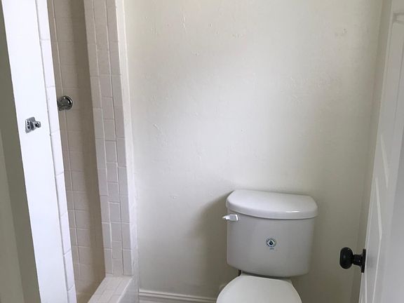 4th image of 2525 Helena Ave
