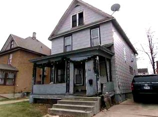 15 W Iroquois St, Freeport, IL 61032