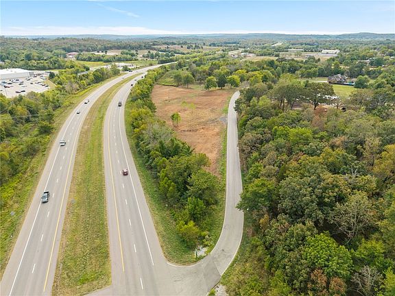 3rd image of 71 S Hester Cut Rd