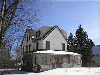 2nd image of 61 Champlin Ave