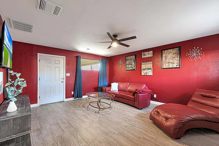 N 17th Dr — Photo 18