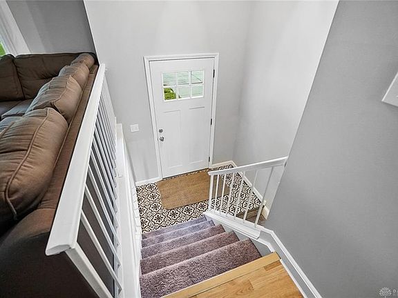 3rd image of 865 Beechmeadow Ln